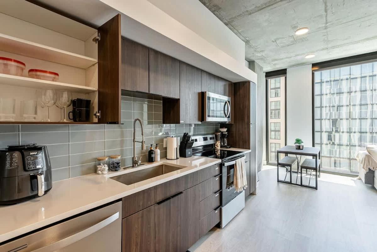 Rooftop Hot Tub And Pool King Bed Dt Slc Parking Apartment *