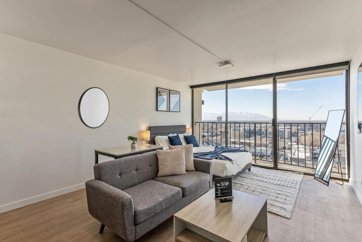 Dt Gym Pool Table 12th Floor Parking Apartment *