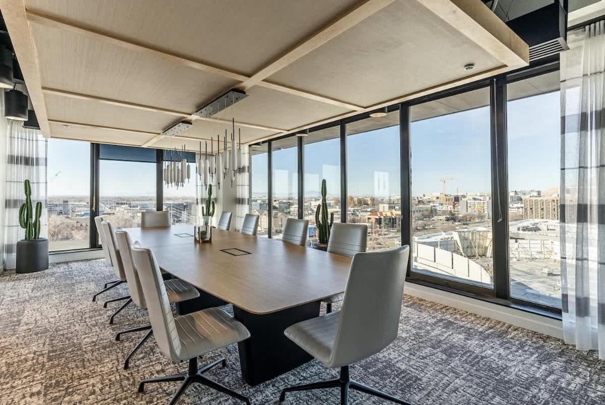 Apartment Dt Gym Pool Table 12th Floor Parking *