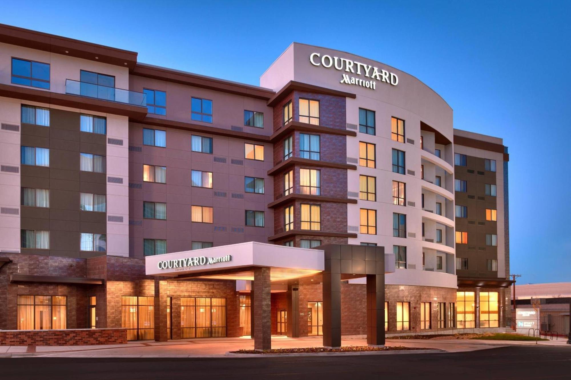 Courtyard By Marriott Salt Downtown Hotel 3*
