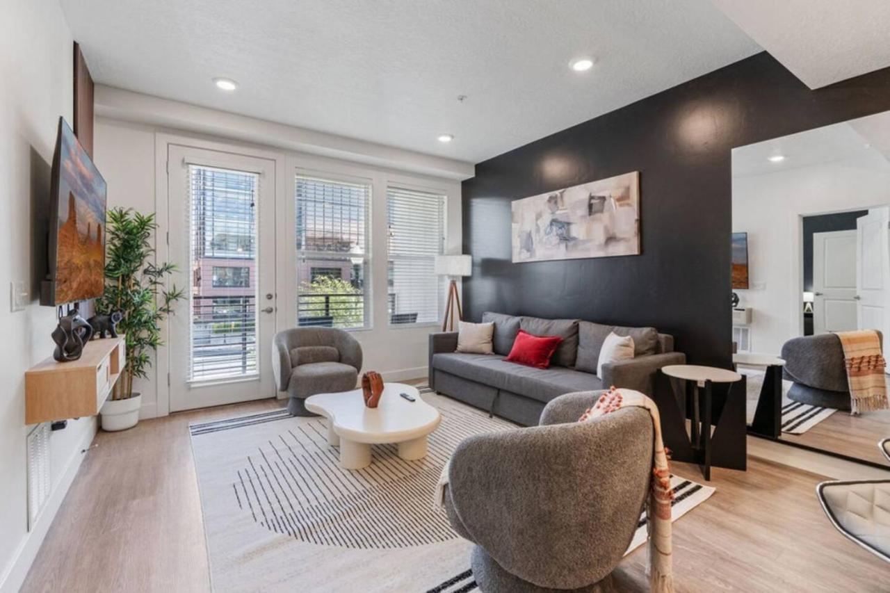 Cozy 1br W Parking, Near Temple Sq & Delta Ctr Apartment Salt Lake City