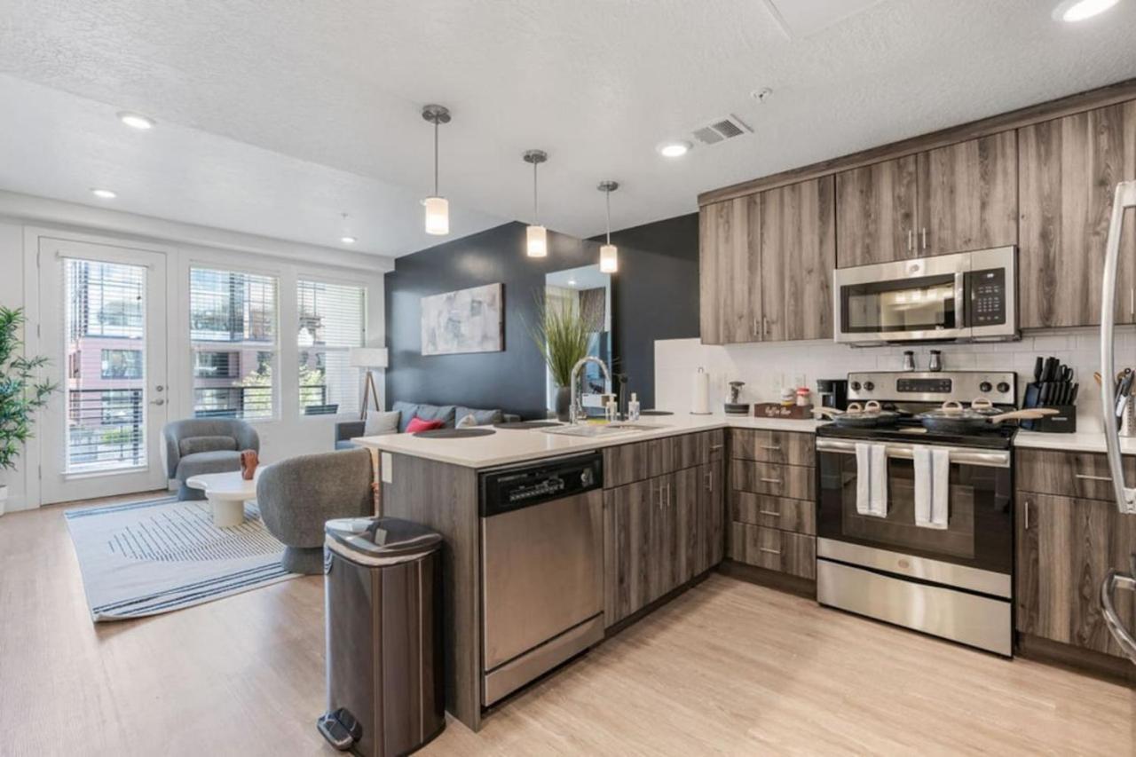 Cozy 1br W Parking, Near Temple Sq & Delta Ctr