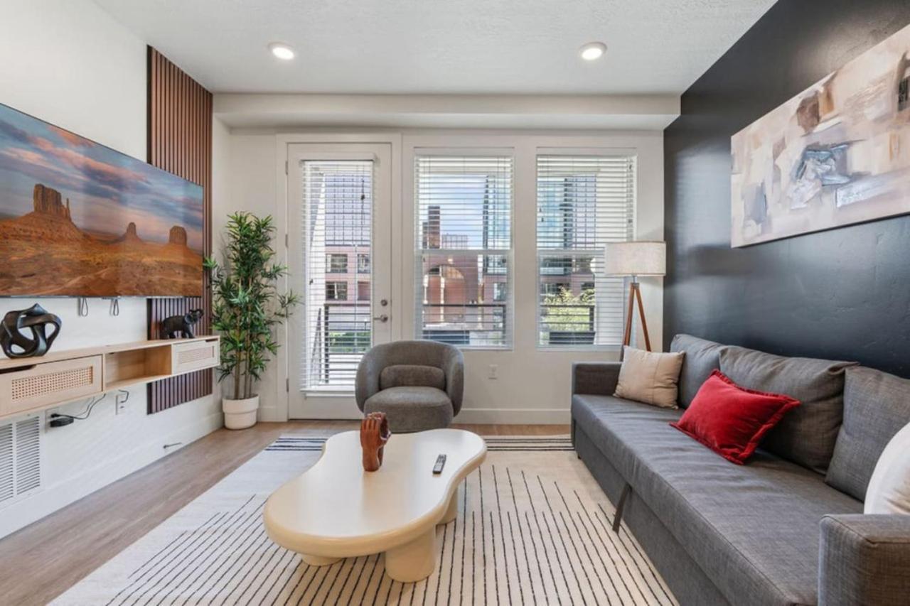 Cozy 1br W Parking, Near Temple Sq & Delta Ctr Apartment Salt Lake City