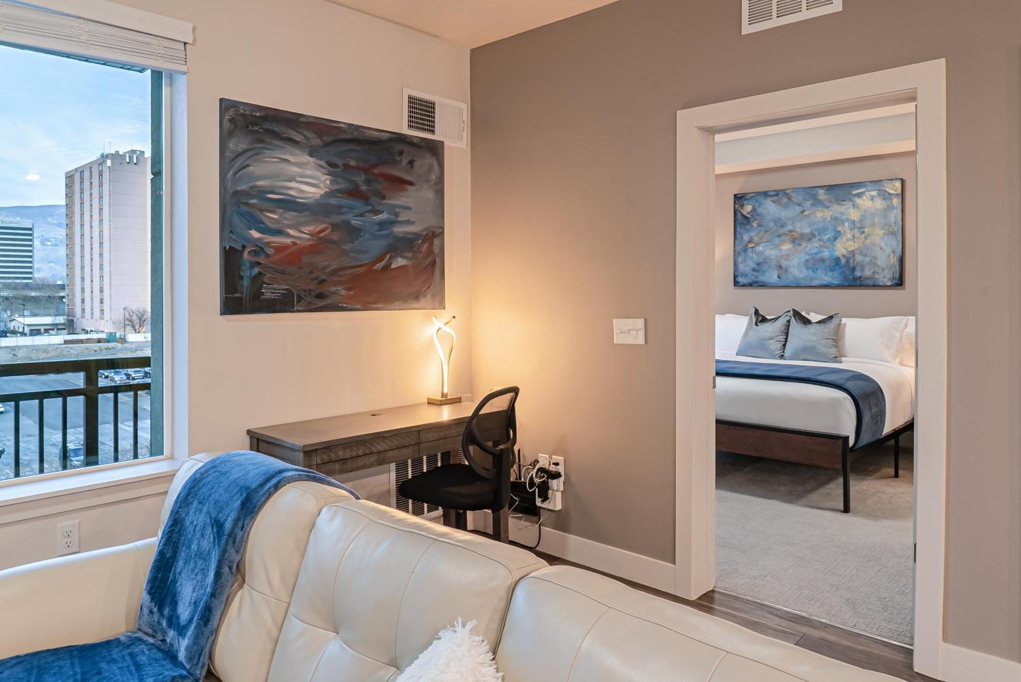 Expansive Views - 1bd 1ba Hot Tub, Pool, Convention Centre Apartment Salt Lake City