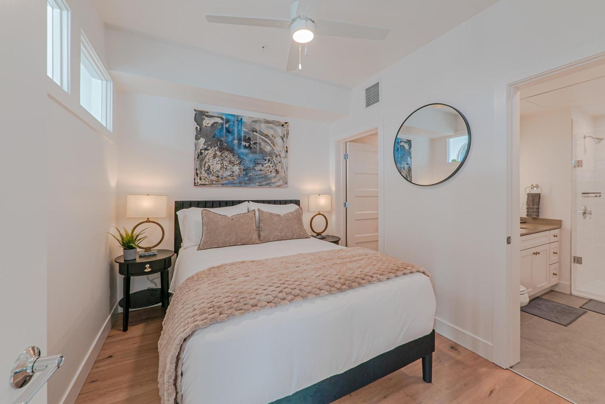 Floor Deluxe 1br Pool,gym,htub,bowling And Apartment Salt Lake City