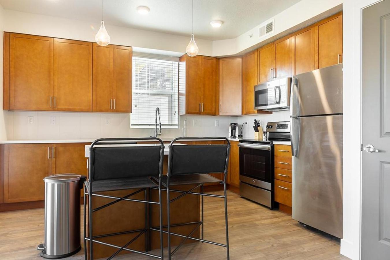 Landing At Via - 1 Bedroom In Downtown South Salt Apartment *