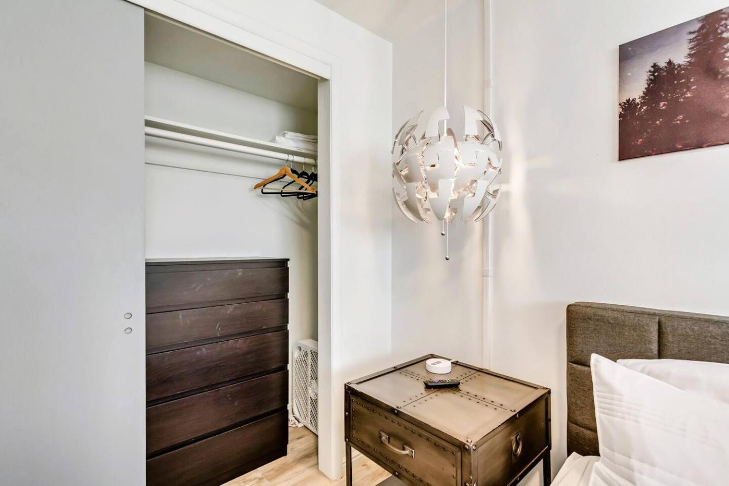 Convenient 2br W Covered Parking Slc Apartment *