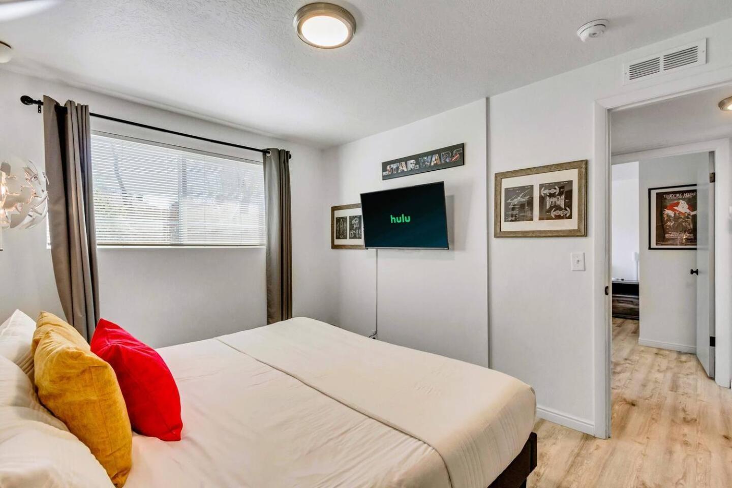Apartment Convenient 2br W Covered Parking Slc *