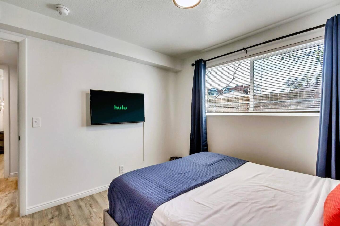 Convenient 2br W Covered Parking Slc Apartment Salt Lake City