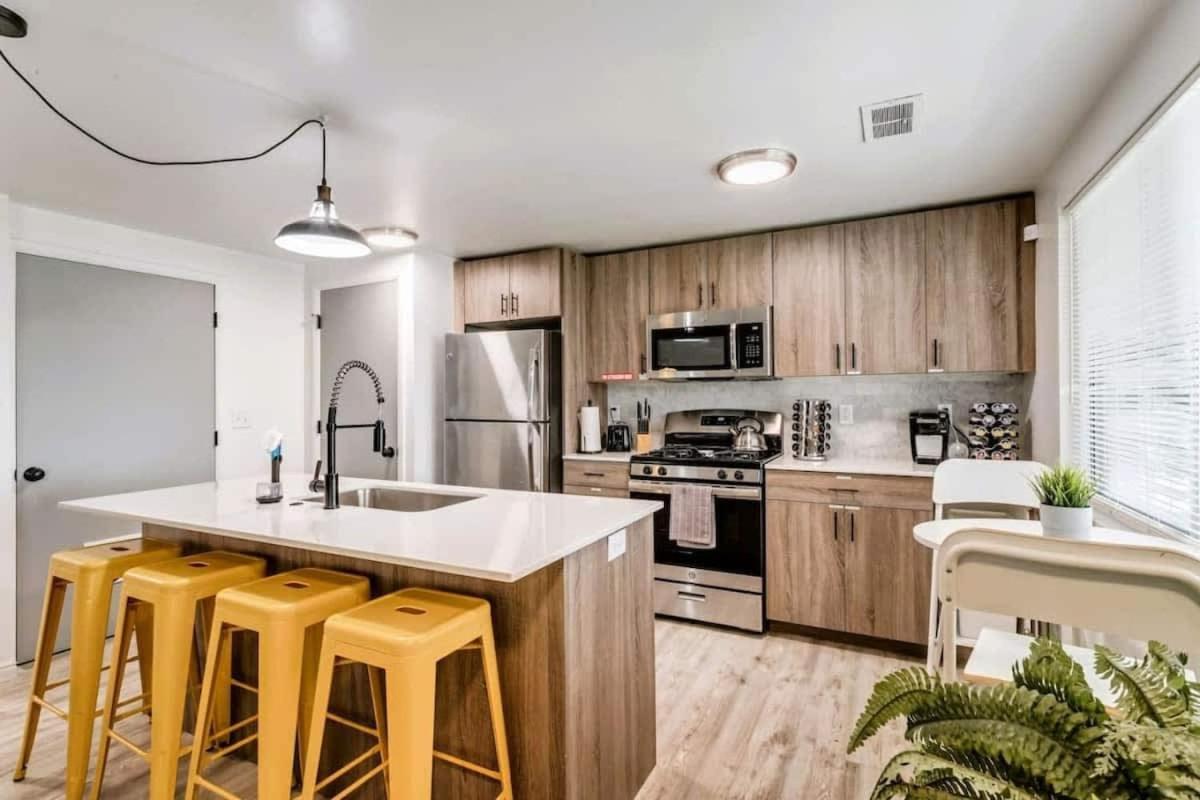 Convenient 2br With Parking Near Downtown Slc Salt Lake City