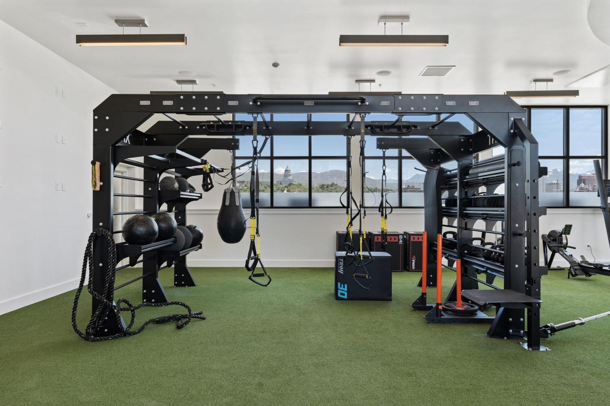 Apartment Designer New 2bd 2ba Pool,htub,gym,bowling Salt Lake City