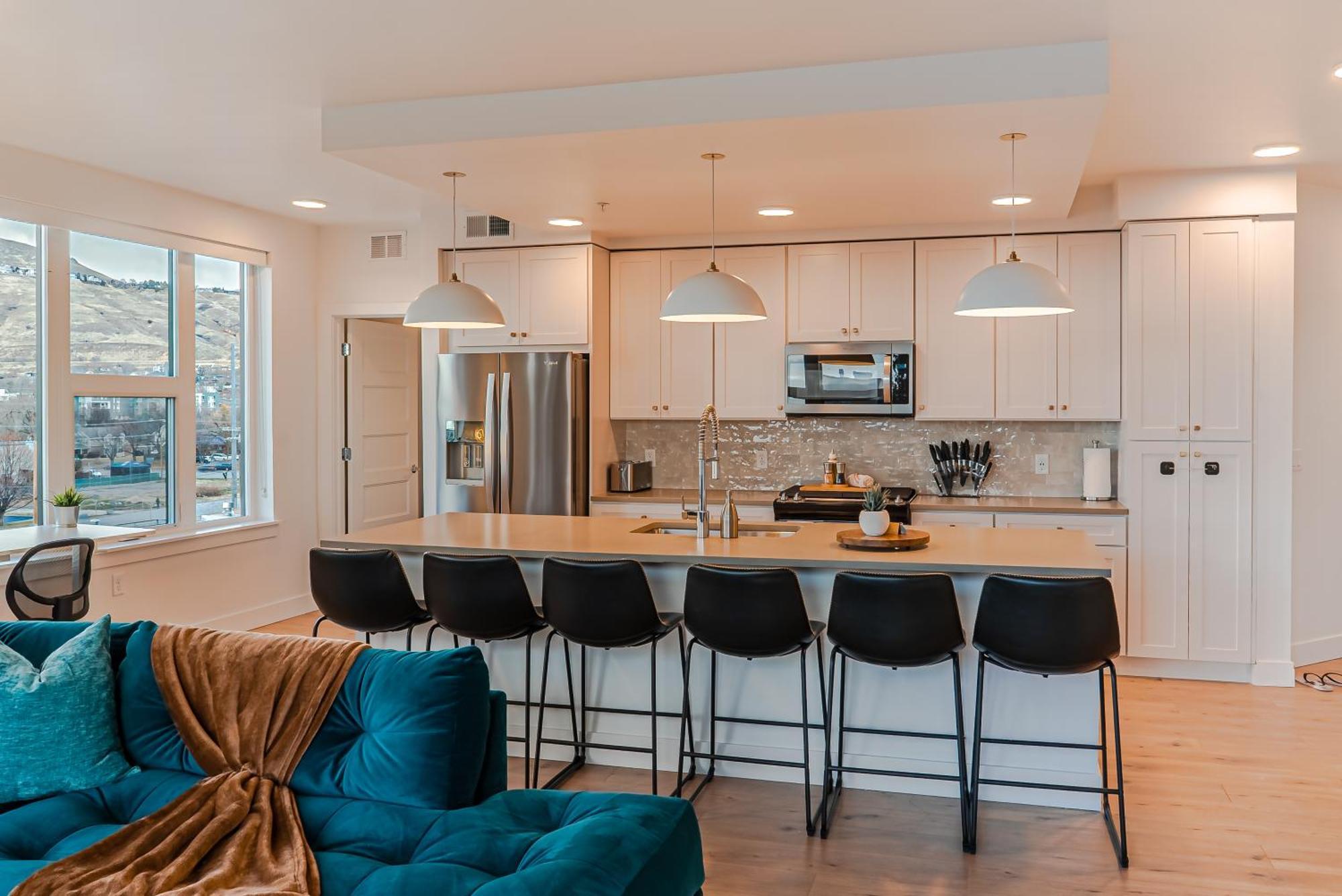 Designer New 2bd 2ba Pool,htub,gym,bowling Salt Lake City