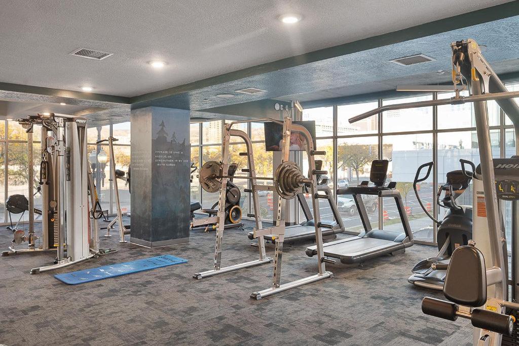 Convention Ctr-spacious 2br 2ba-spa,pool,gym,pkg Salt Lake City