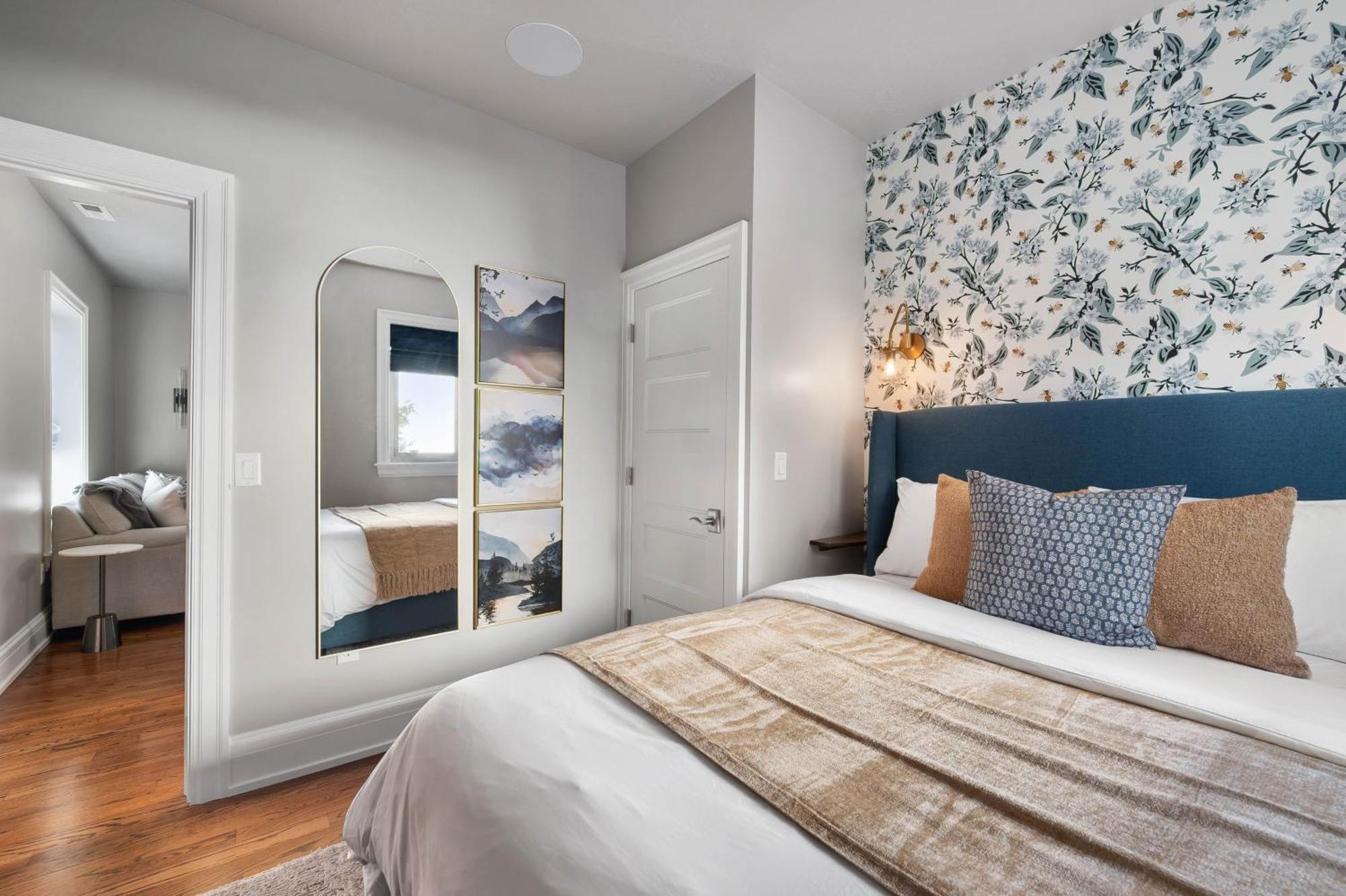 Holiday home Luxury Downtown Retreat 4br W Hot Tub & Views