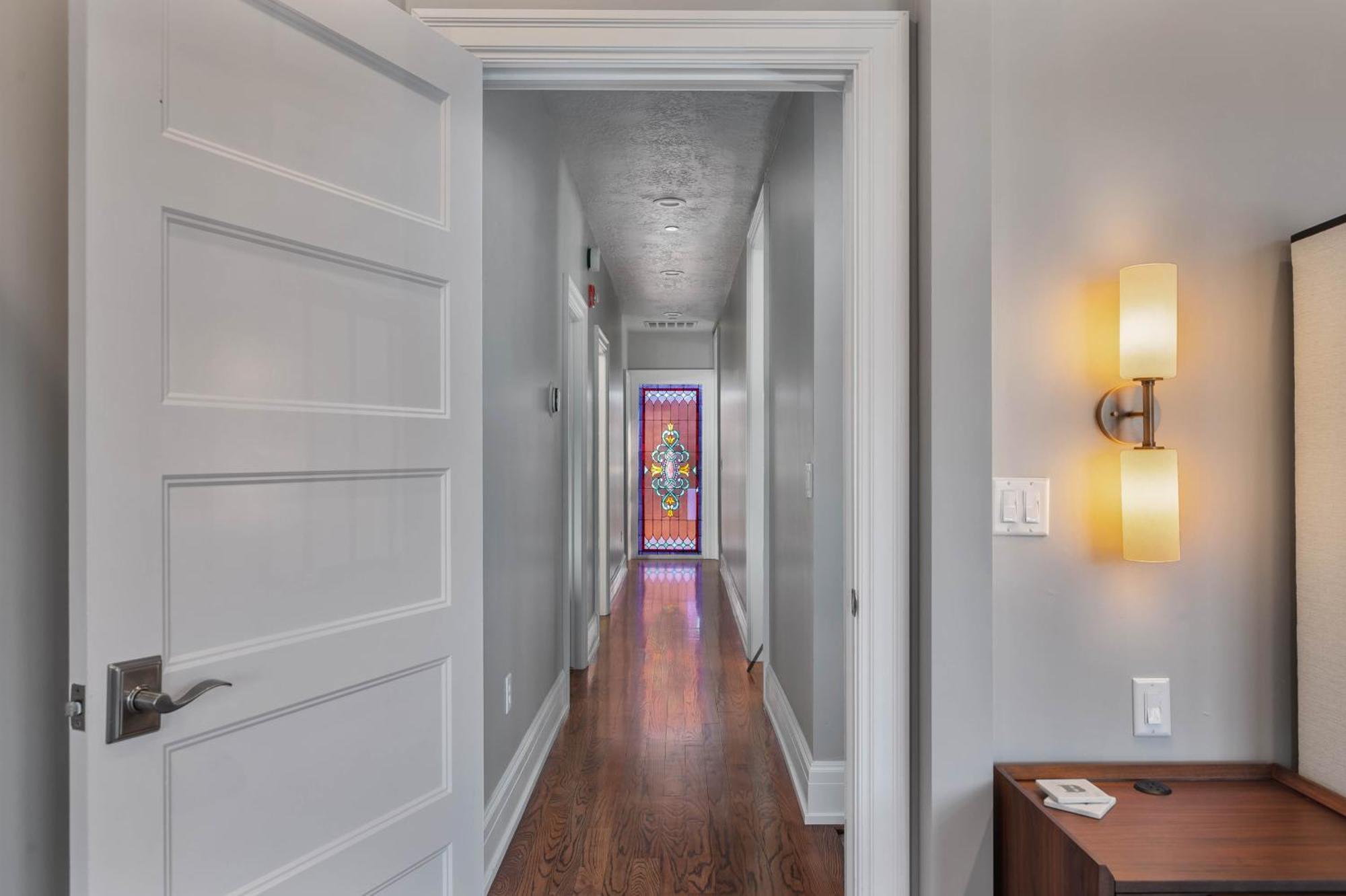 Luxury Downtown Retreat 4br W Hot Tub & Views *