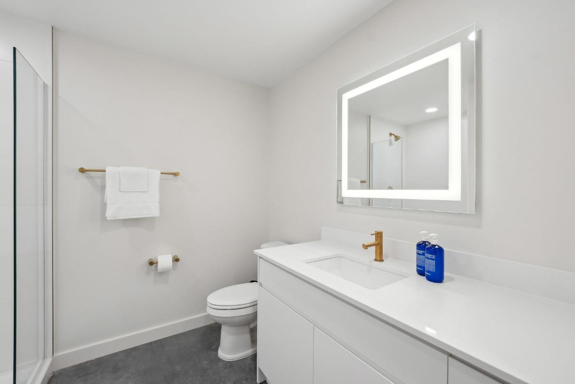 Placemakr Salt Hotel