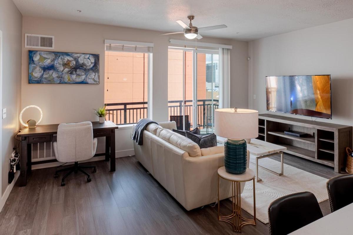 Convention Ctr Luxury 1br Pool Gym Hot Tub Salt Lake City