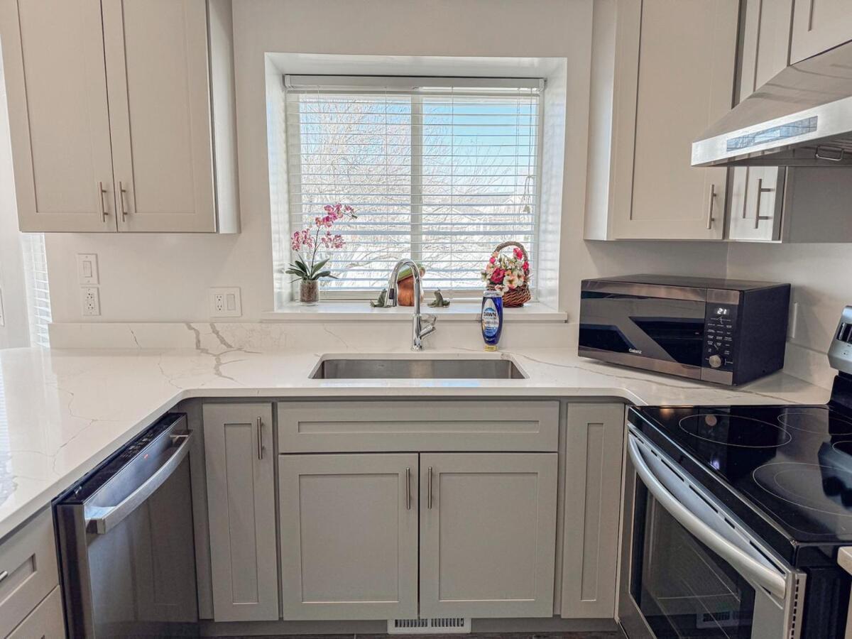 Large Centrally Located Near Airport And Dt Slc Holiday home