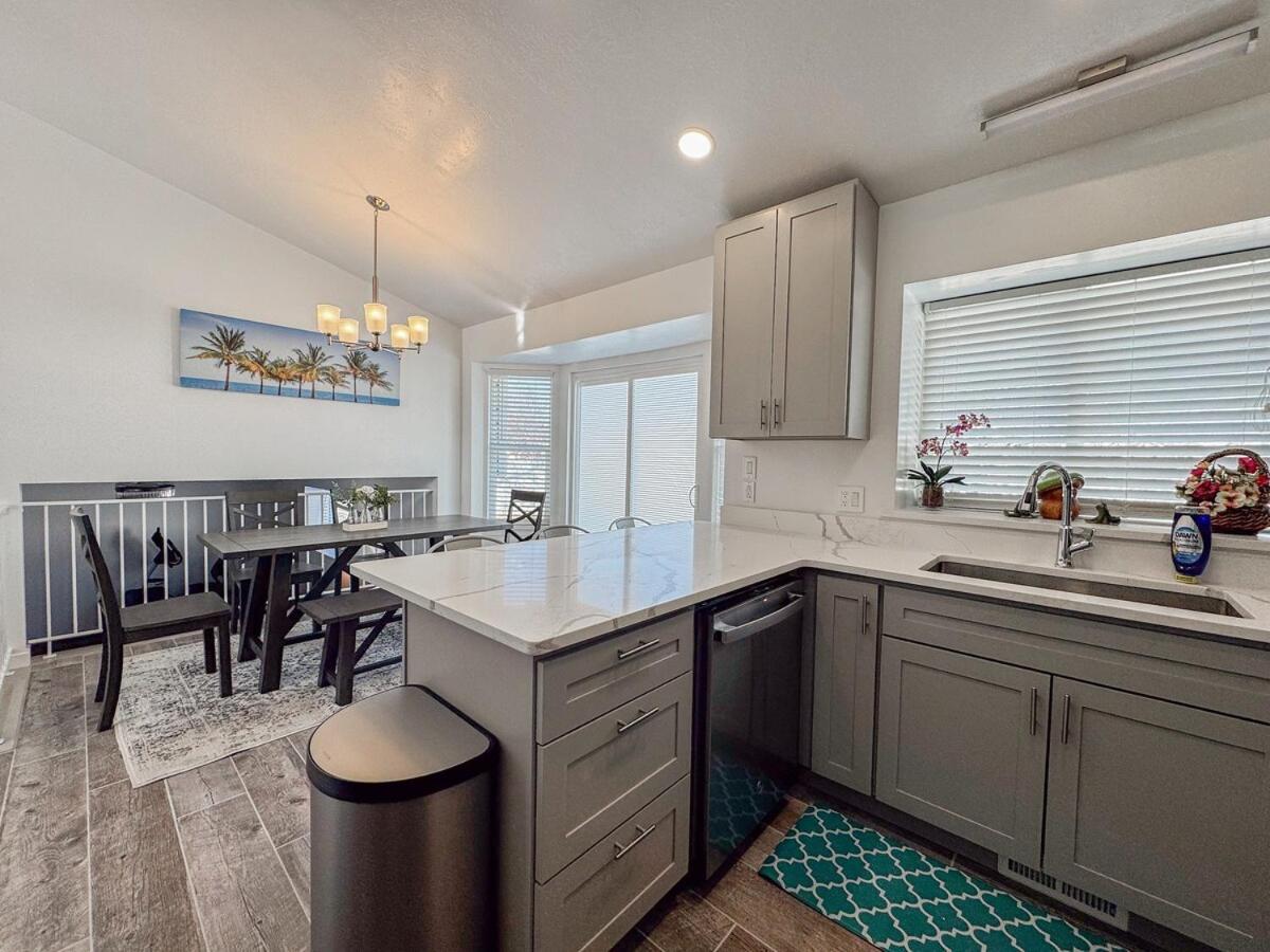 Large Centrally Located Near Airport And Dt Slc