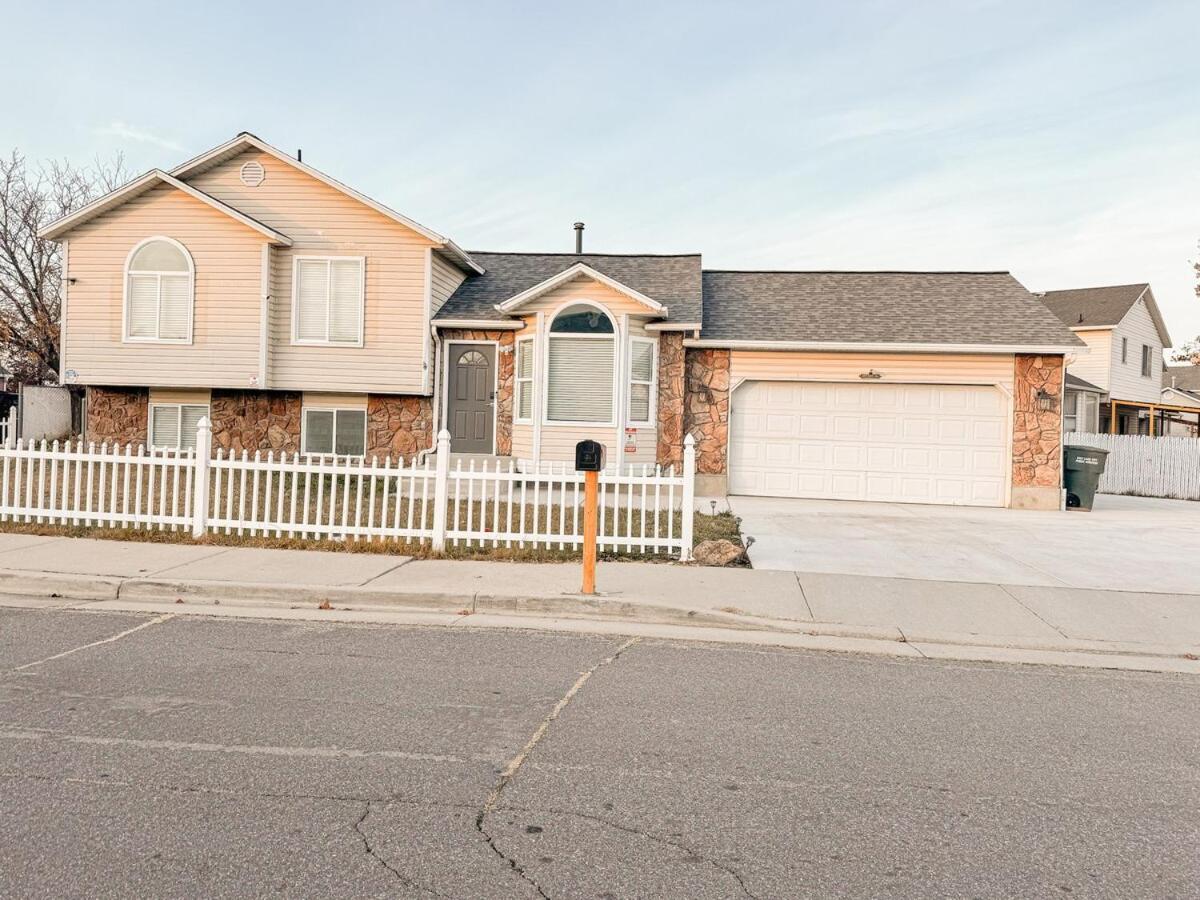 Large Centrally Located Near Airport And Dt Slc Holiday home