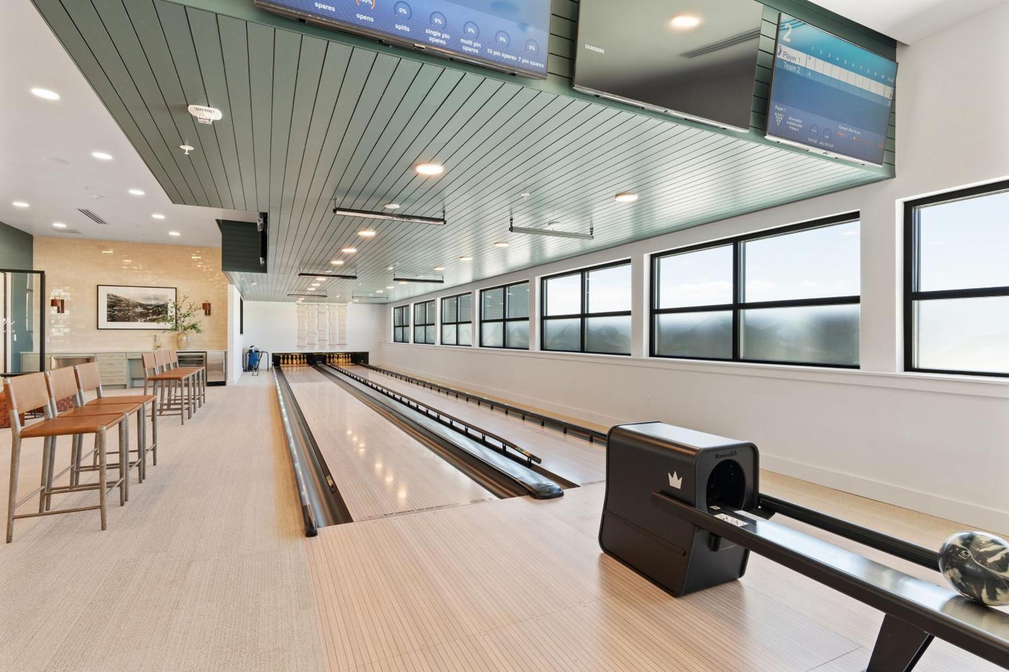 Apartment Awesome Amenities - Pool,hottub,gym,bowling And Salt Lake City
