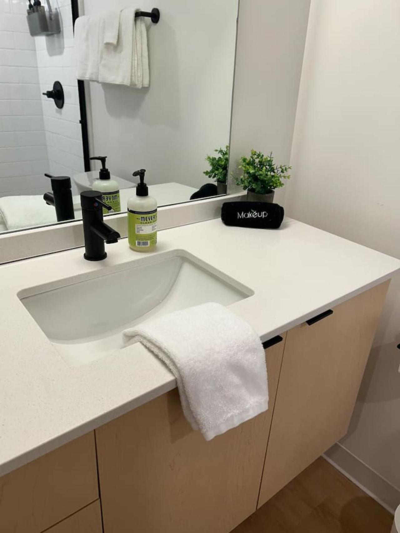 Downtown Cozy Vista Dt Gym Free Parking *