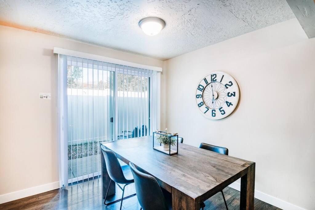 Unique Dt Uofu 2bd And1ba Duplex King Full * Salt Lake City