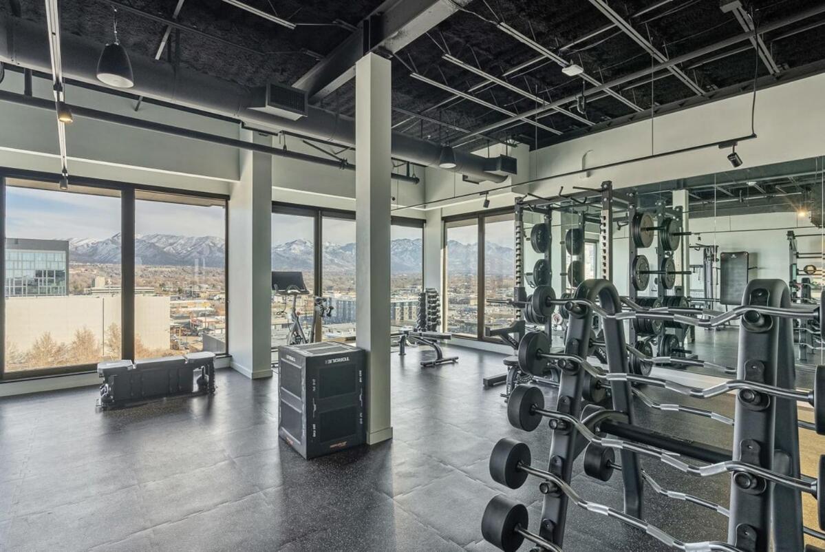 Modern Downtown High Rise Gym Free Pkg Salt Lake City
