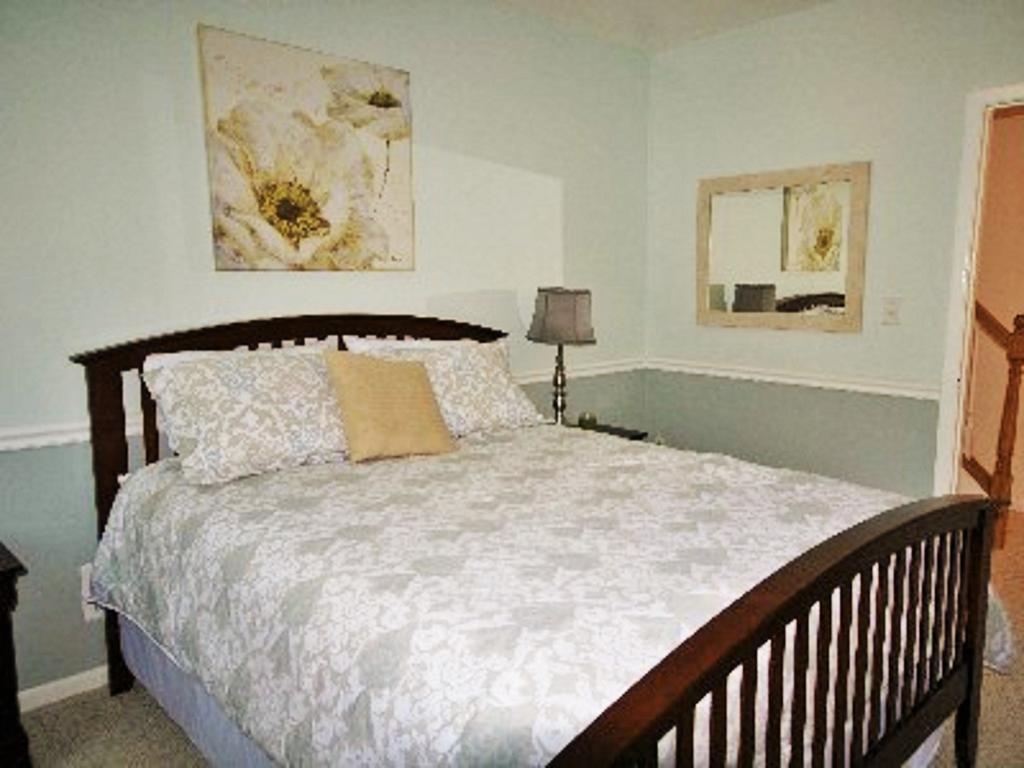 Historic Pugsley Manor House *