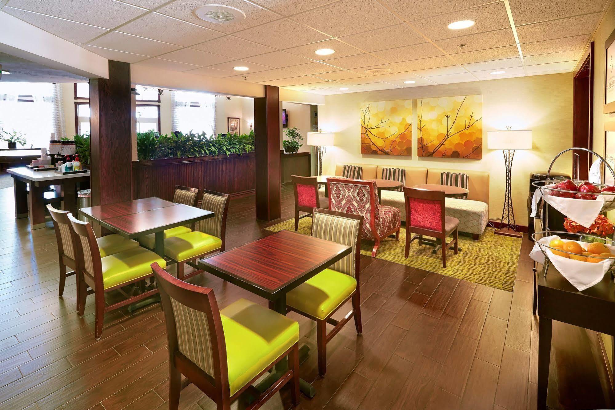 Hotel Hampton Salt