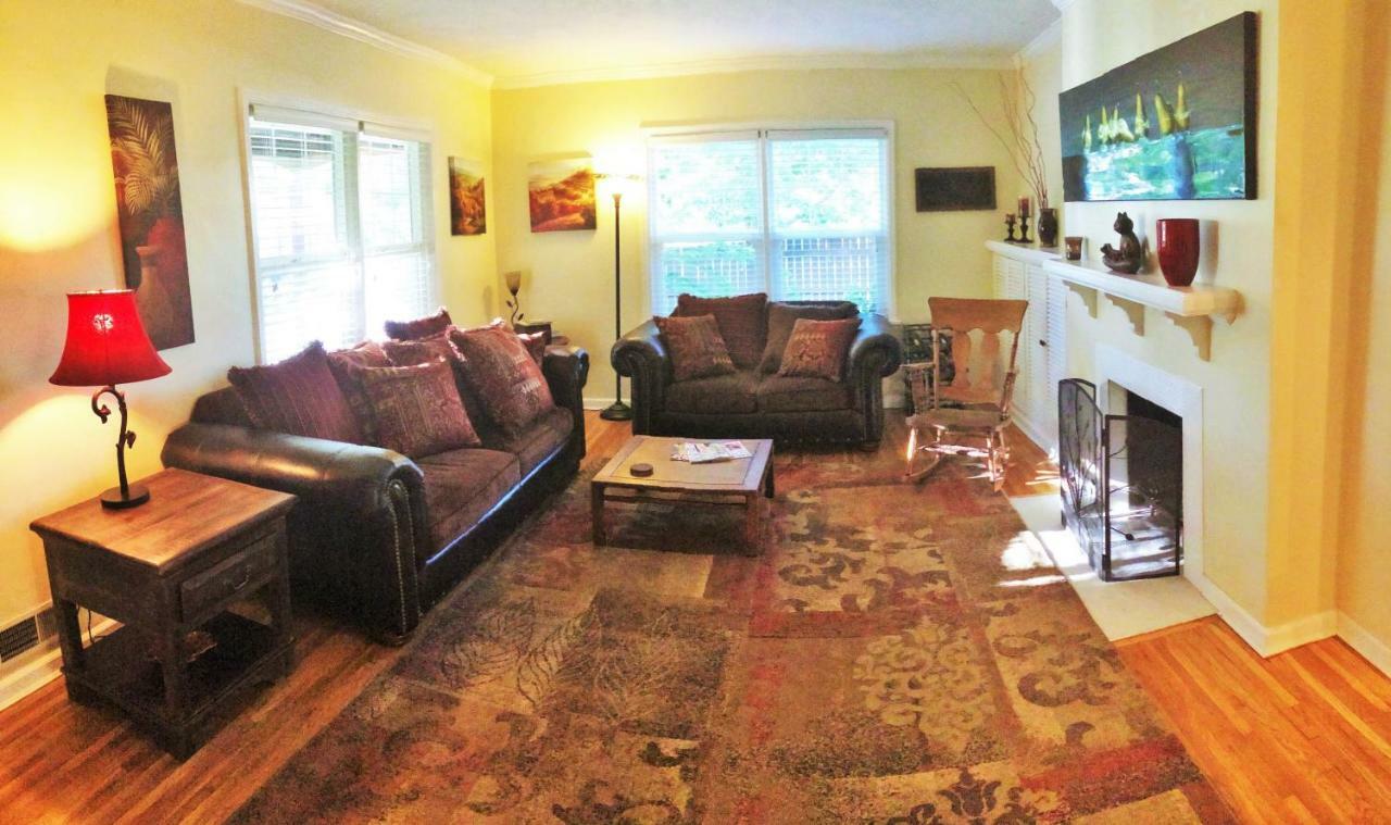 Exquisite Salt Lake House Near Foot Of Mountains * Salt Lake City