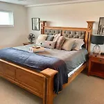 City Light Views Getaway Close To Top Ski Resorts