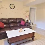Entire Huge Basement! Fast Wifi! Private Entrance!