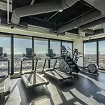 High Rise 11Th Floor City Views Free Pkg Gym