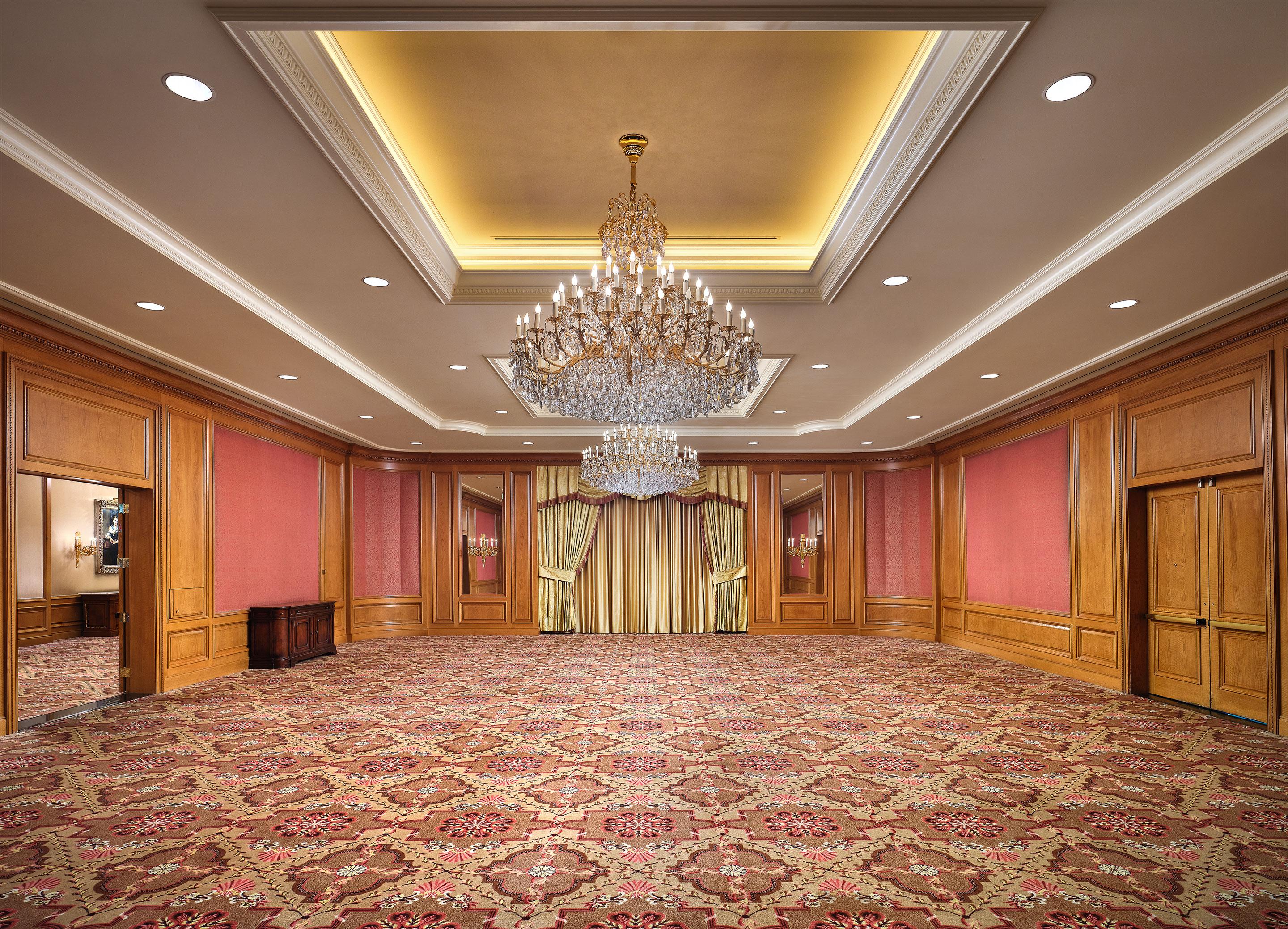 Grand America Hotel 5*