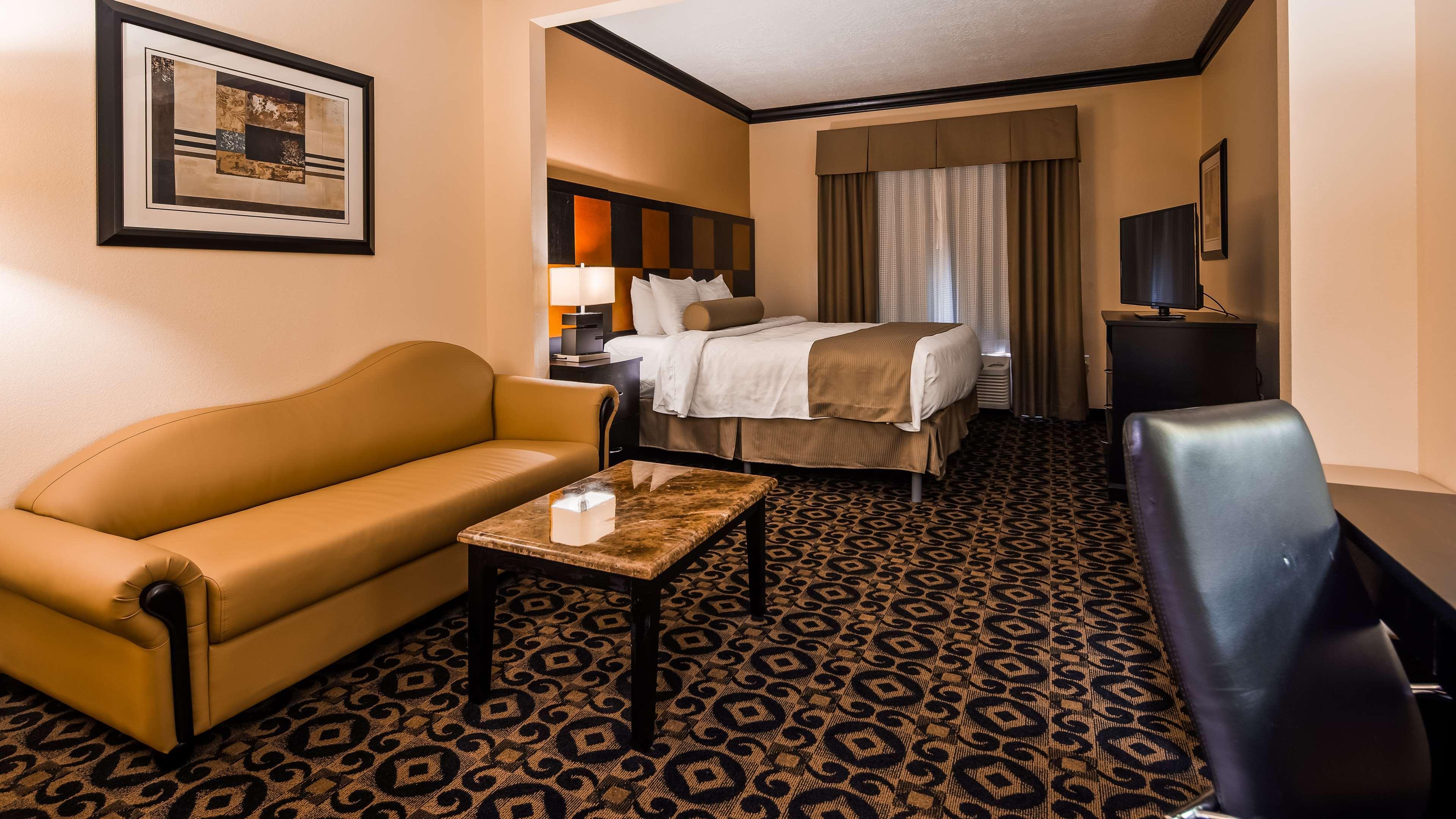 Western Airport & Hotel