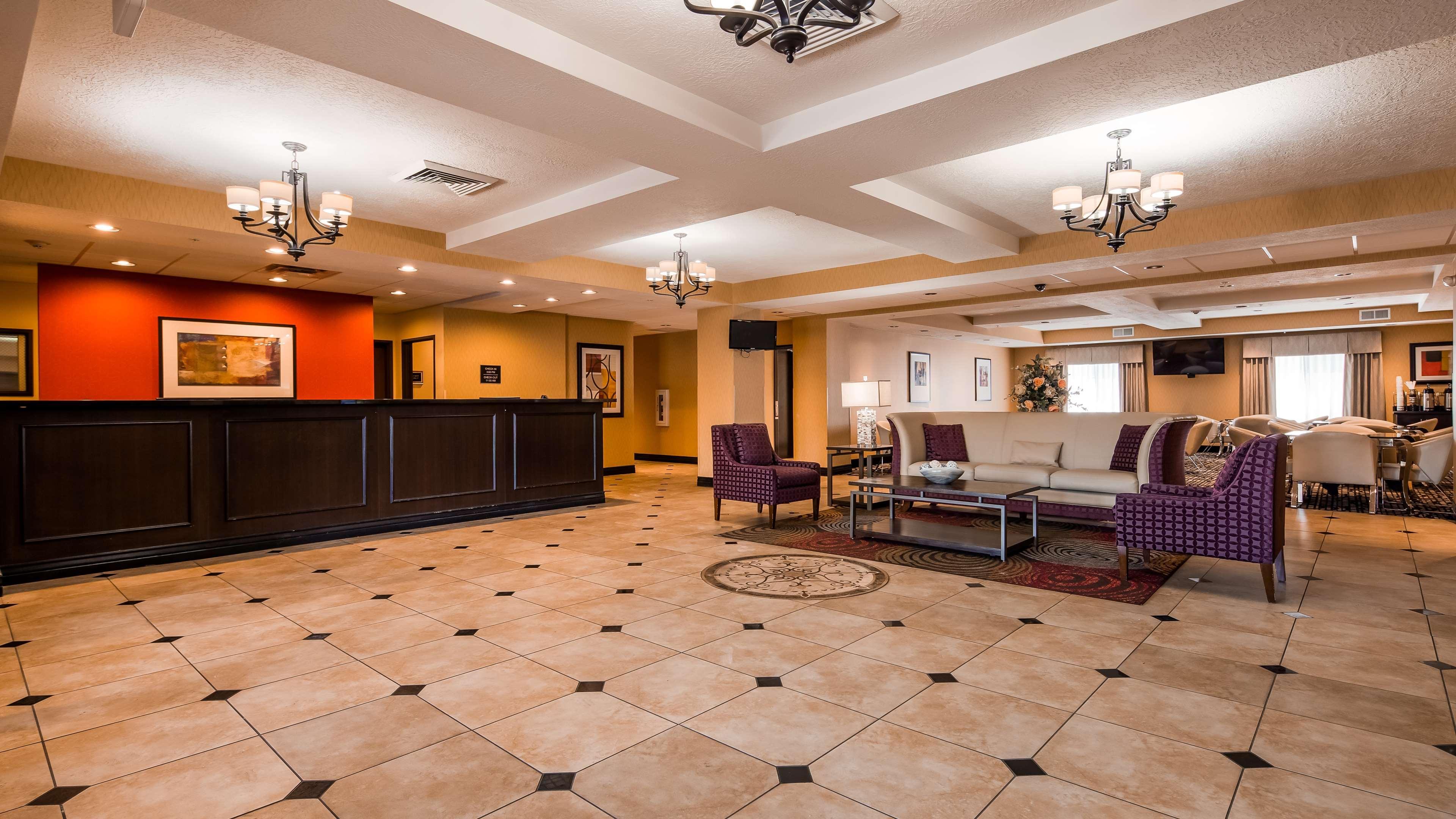 Hotel Western Airport &