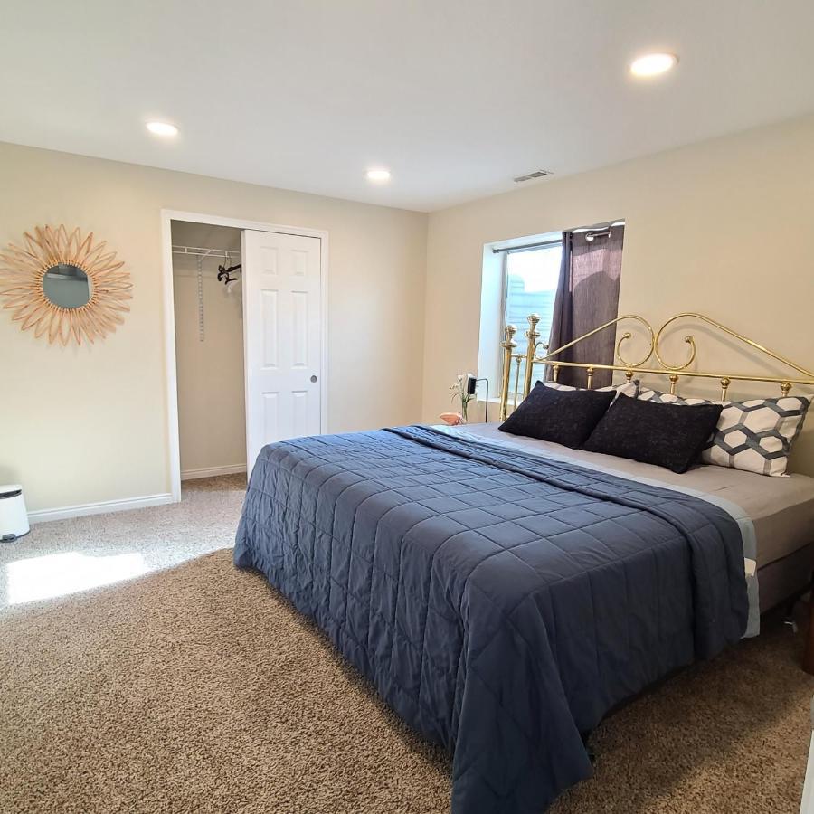 Entire Huge Basement! Fast Wifi! Private Entrance! * Salt Lake City
