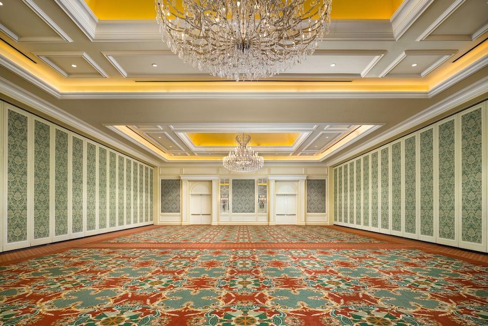 Hotel Grand America 5*