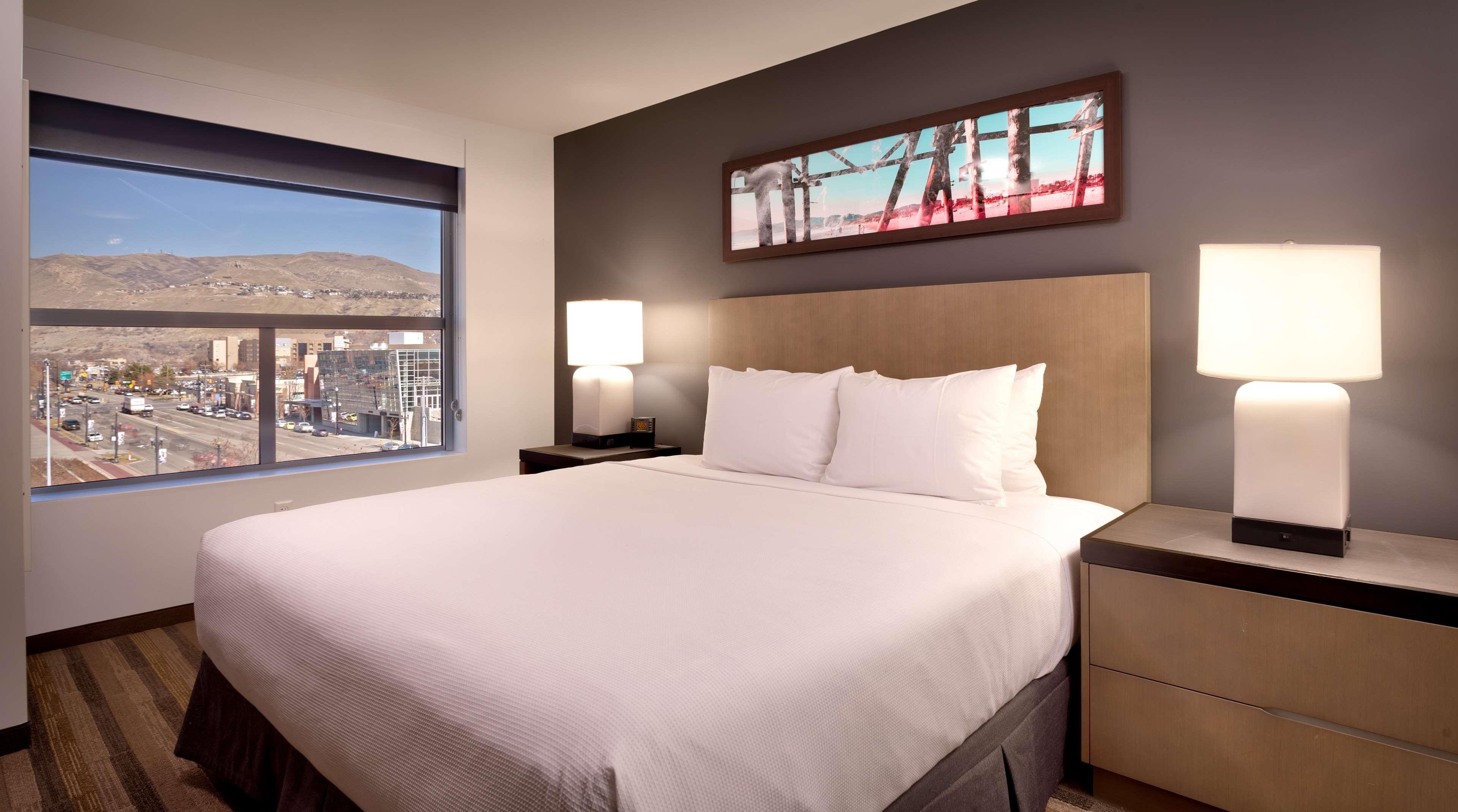 Hyatt House Salt Downtown 3*