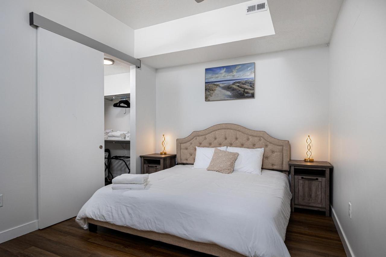 Modern 1b Loft Near Downtown With King Bed, Workstation, Fast Wi-fi Apartment