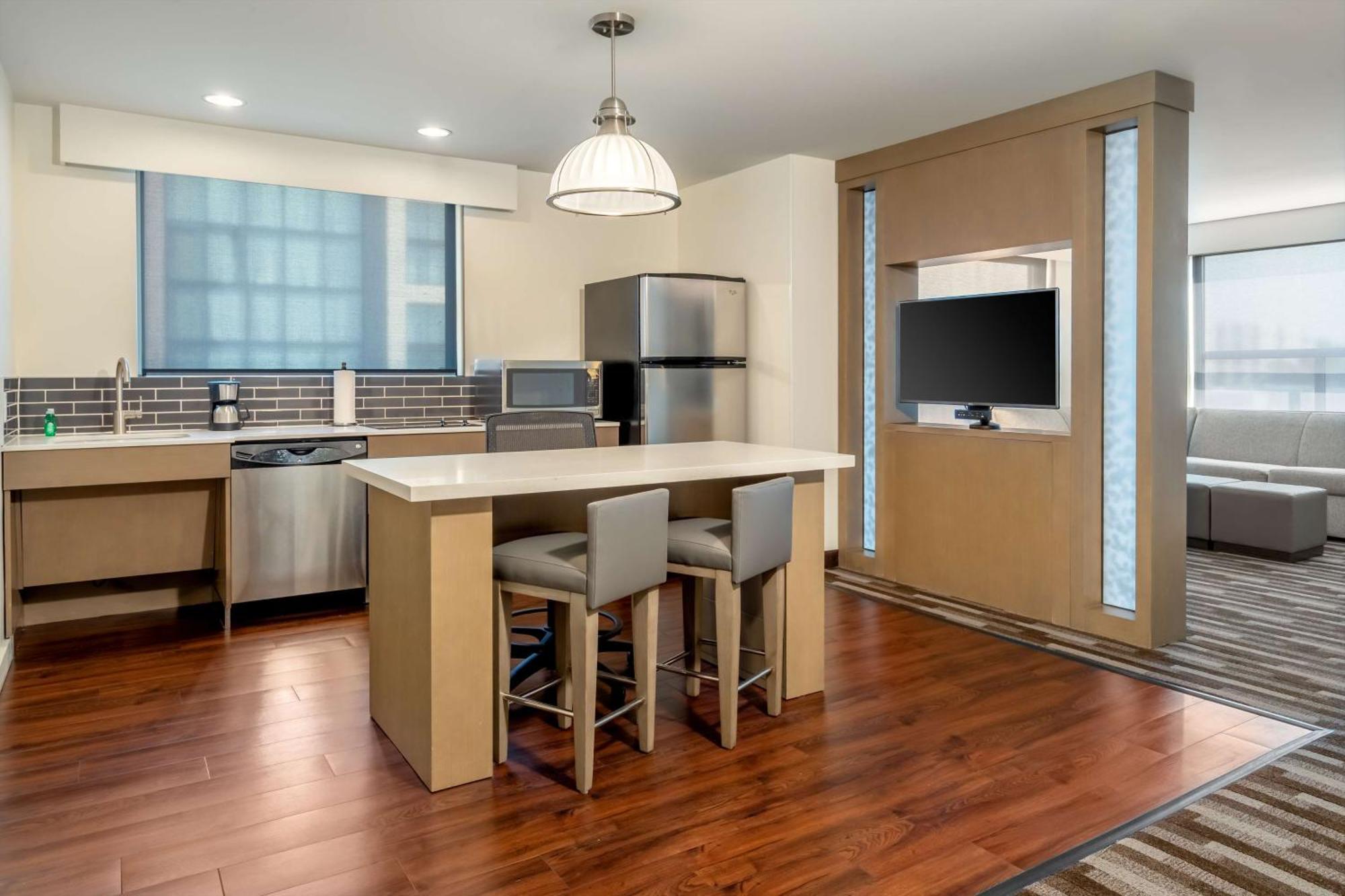Hyatt House Salt Downtown Hotel