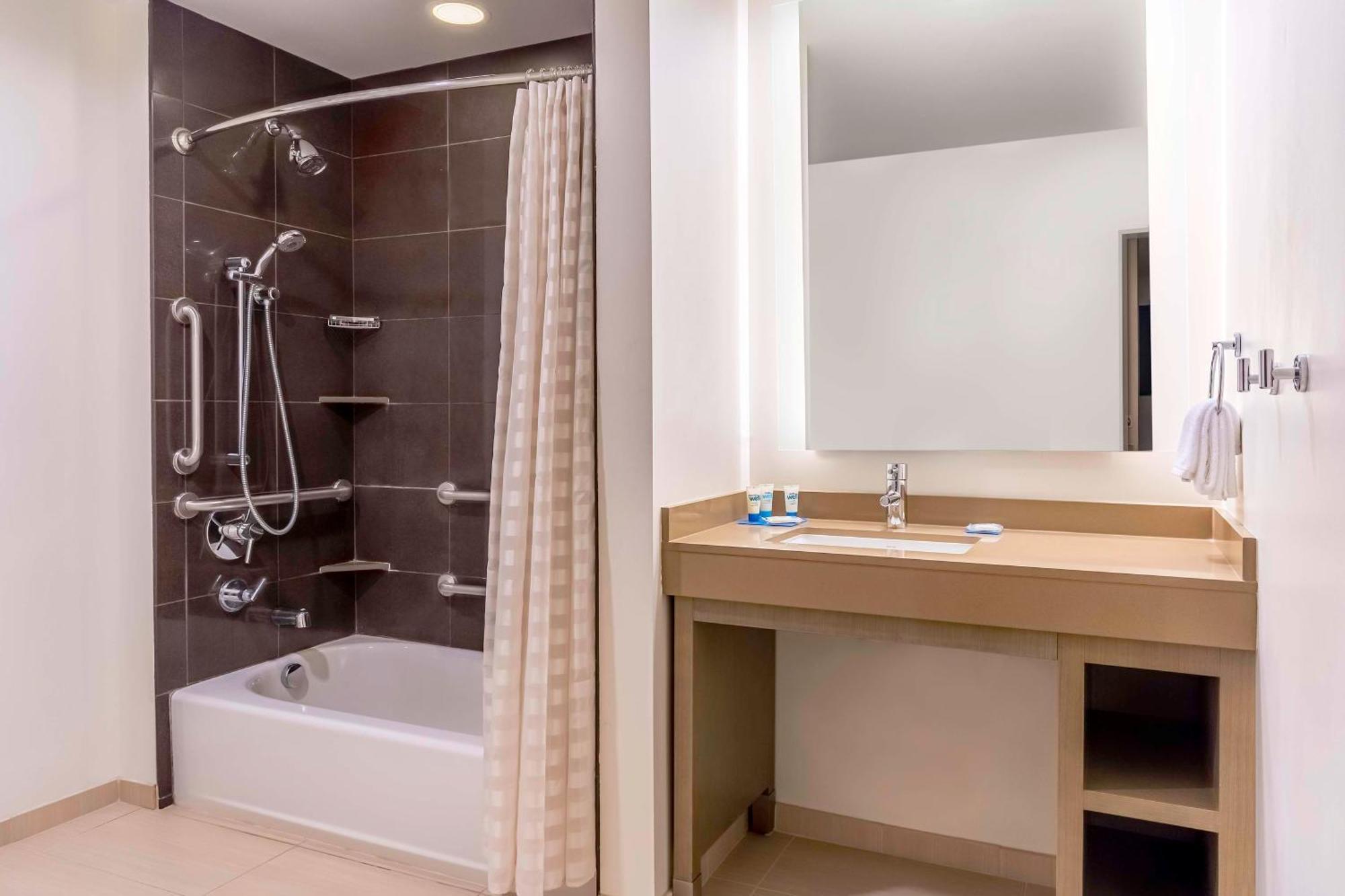 Hyatt House Salt Downtown