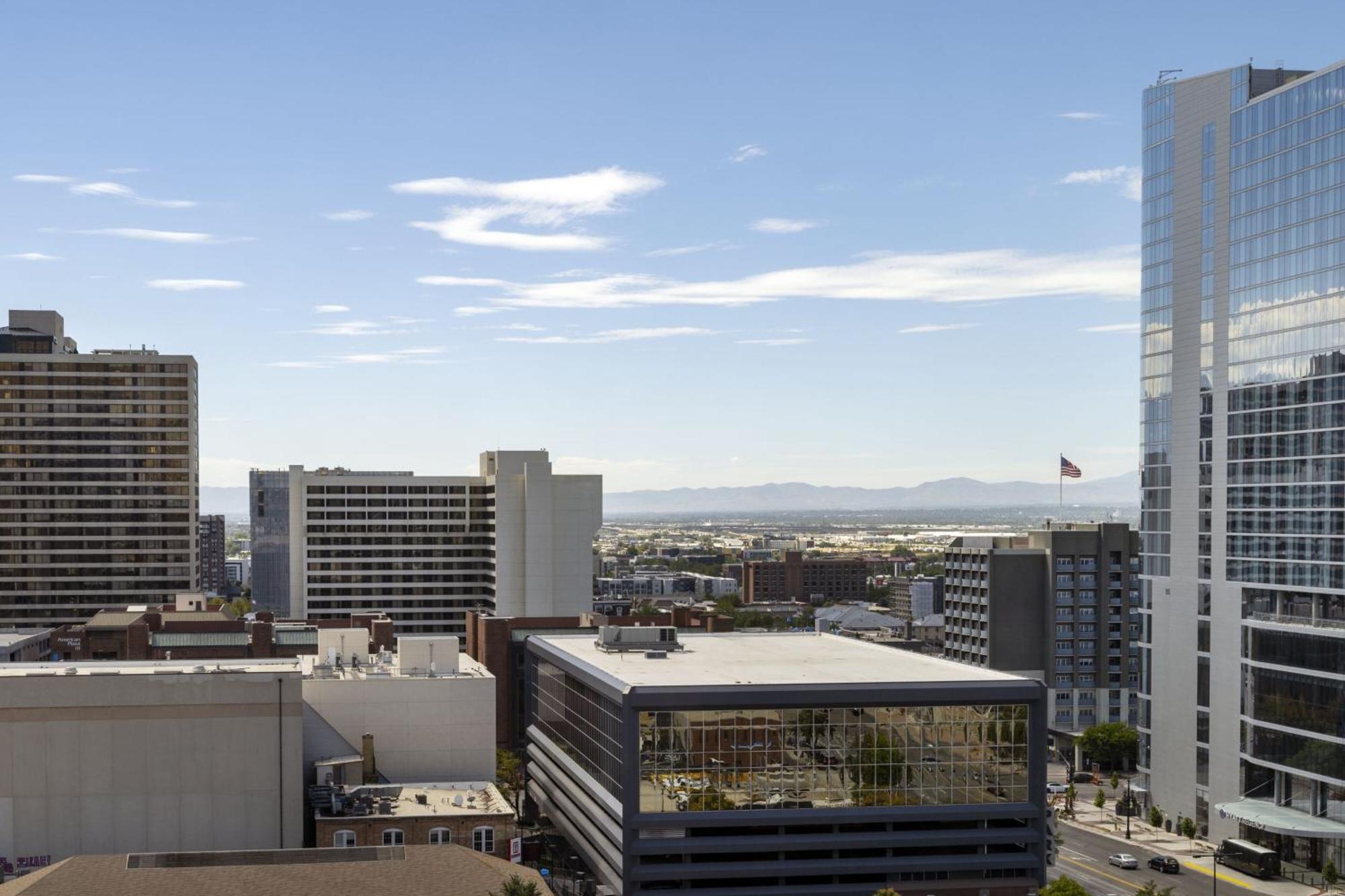 Salt Marriott Downtown At Creek Hotel 4*