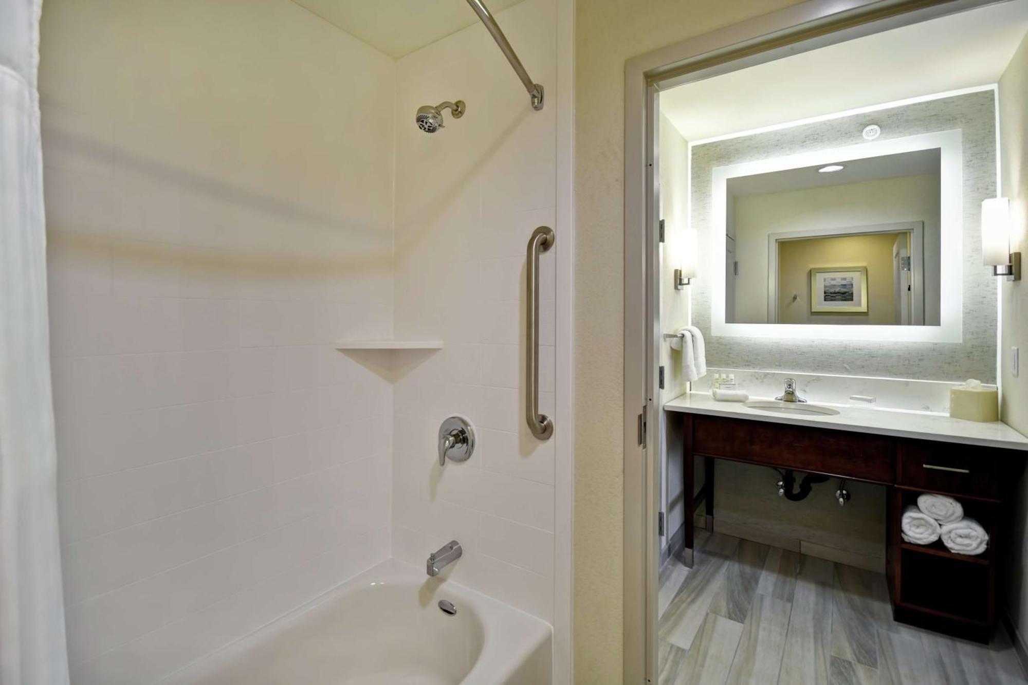 Homewood By Hilton Salt Airport 3*