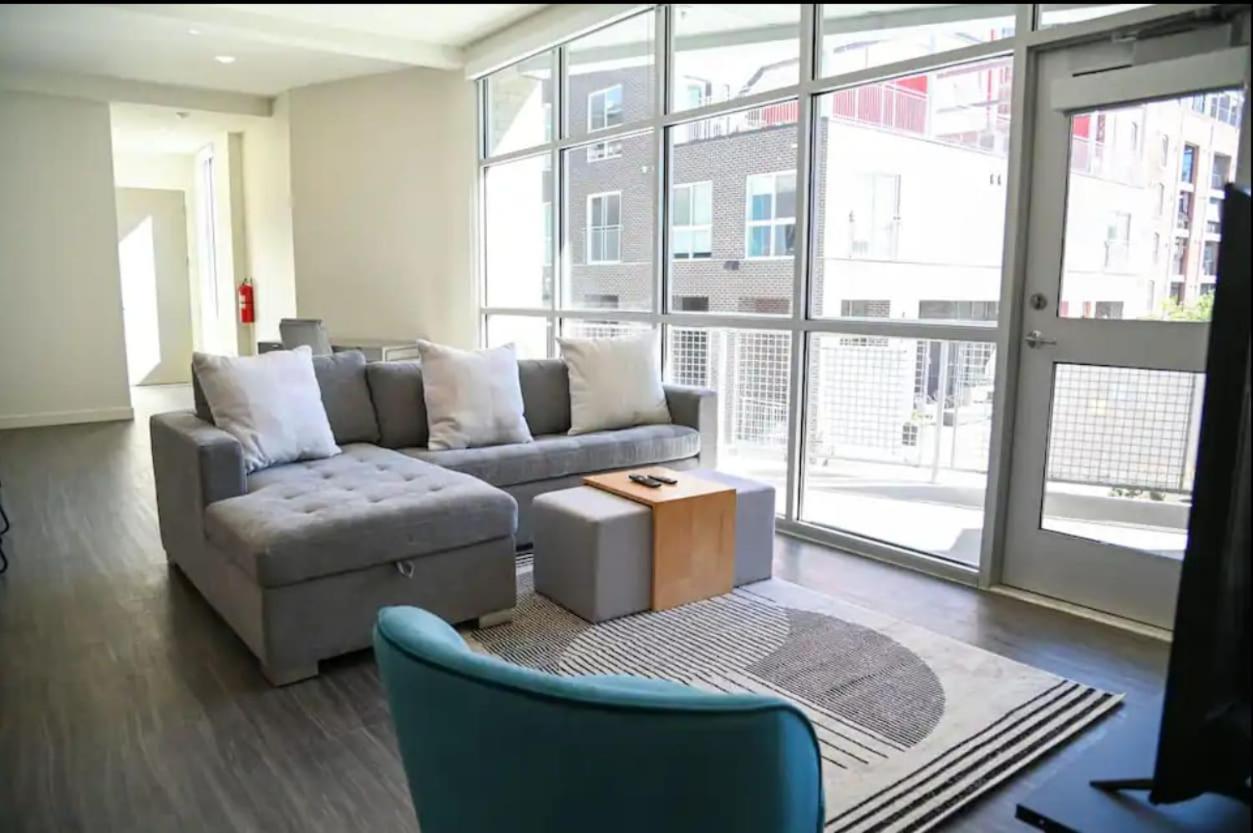 Premium Spacious At Paperbox Lofts In Salt Apartment