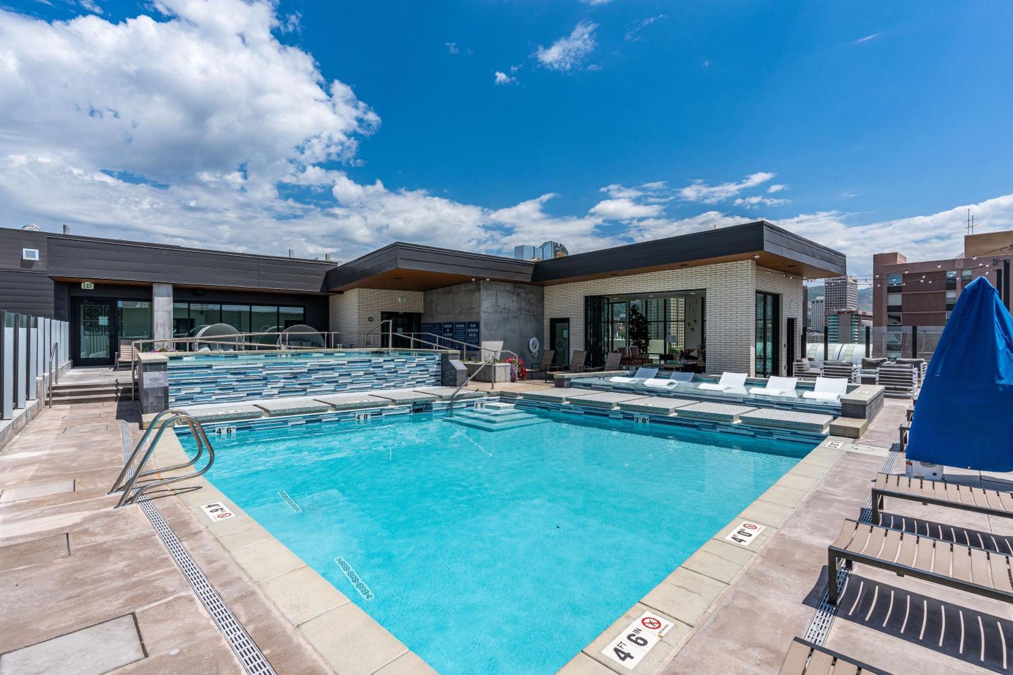 Apartment Exceptional 1bd Ba-pool Htub Gym