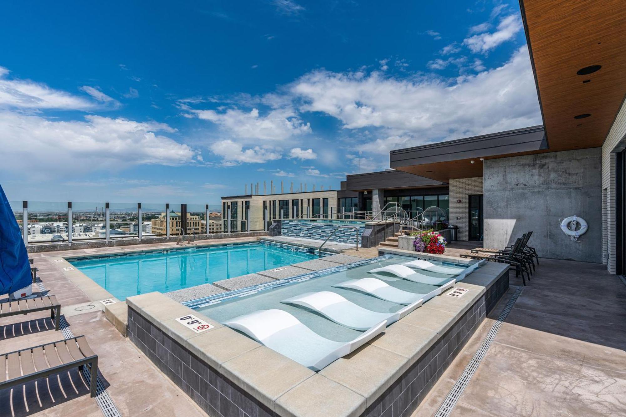 Exceptional 1bd Ba-pool Htub Gym * Salt Lake City