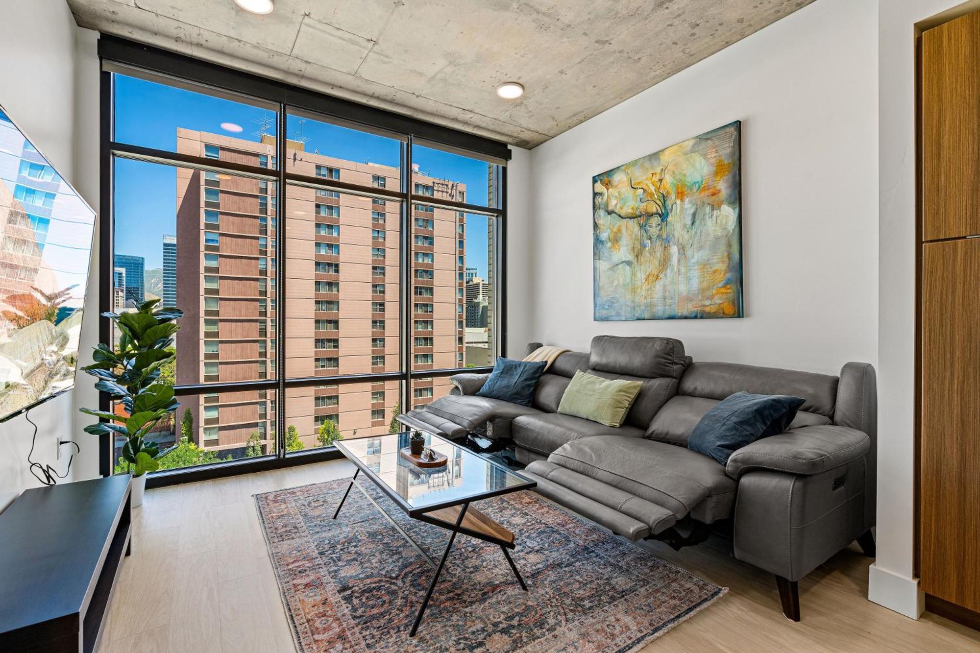 Apartment Exceptional 1bd Ba-pool Htub Gym *