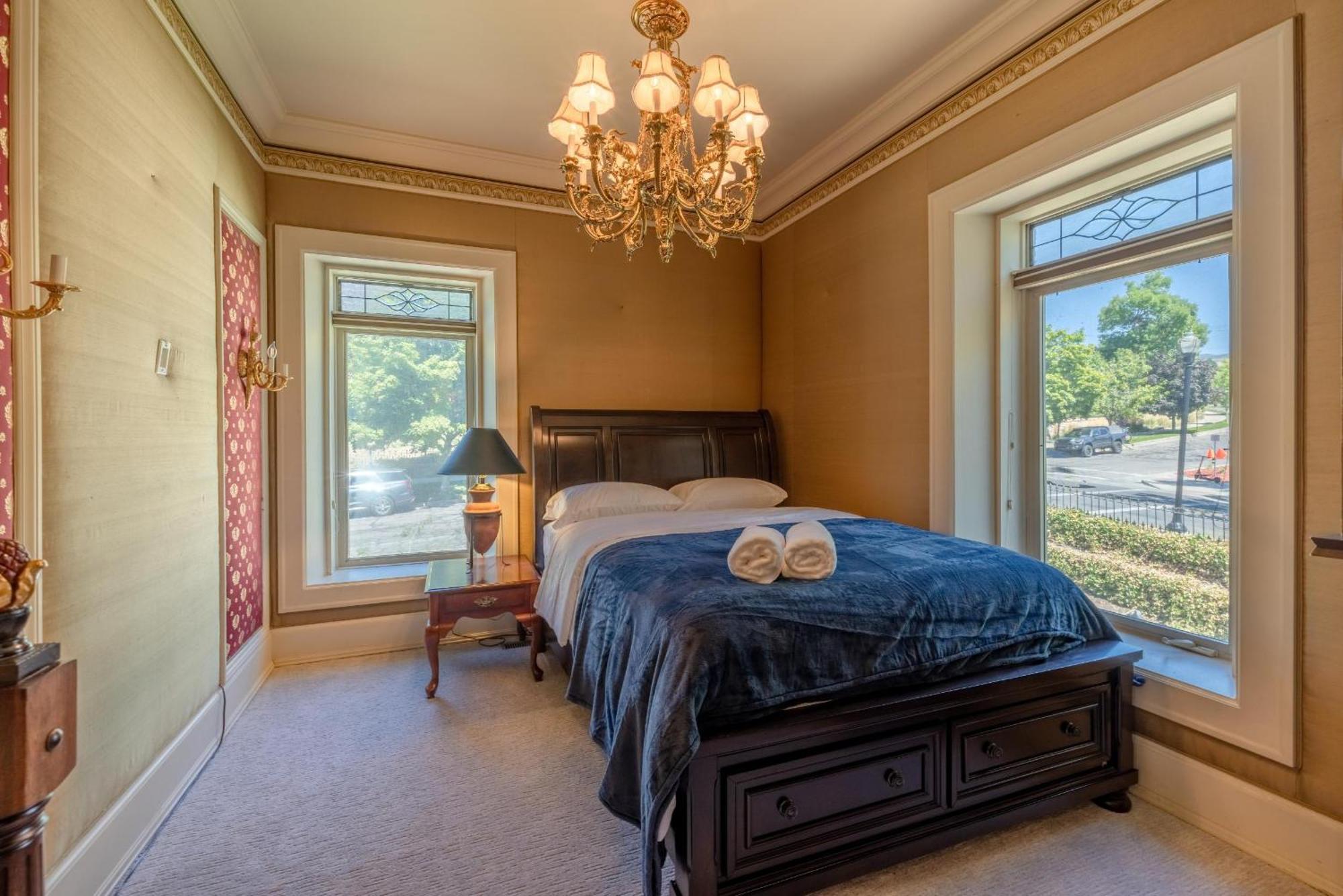 Charming Renovated Capitol Hill House - Slc